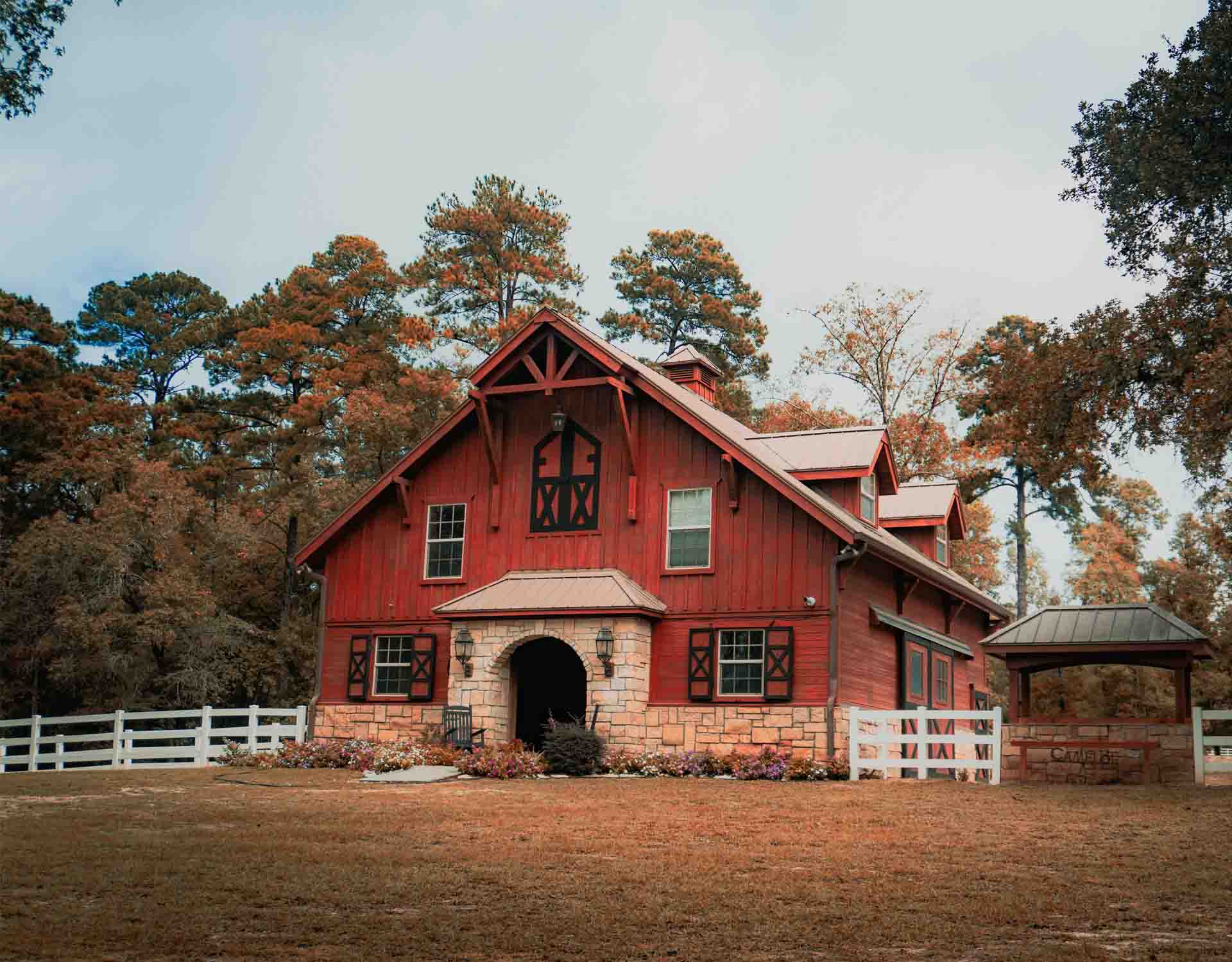 modern barndominium builder in Kentucky